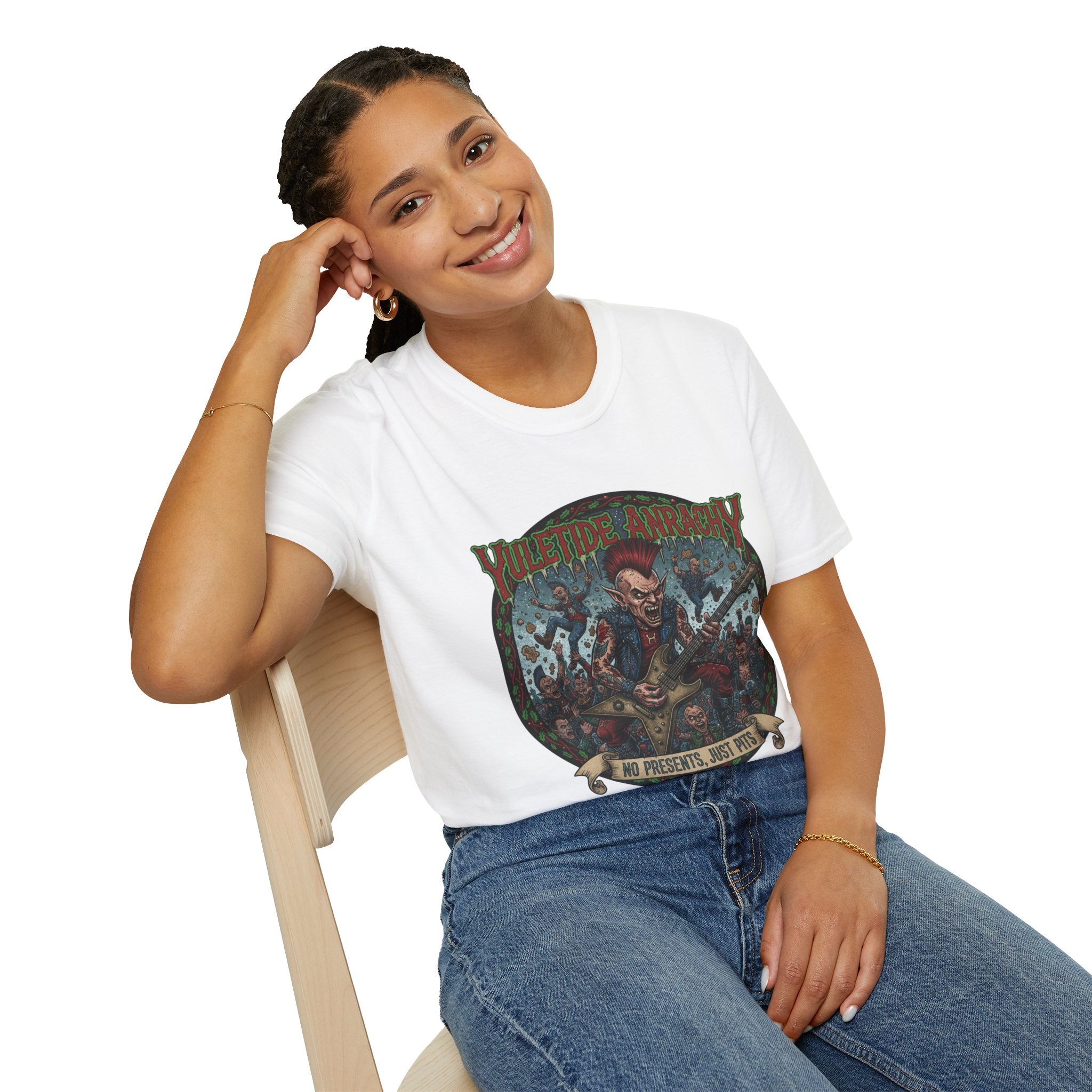 YULETIDE ANARCHY NO PRESENTS JUST PITS! T-Shirt